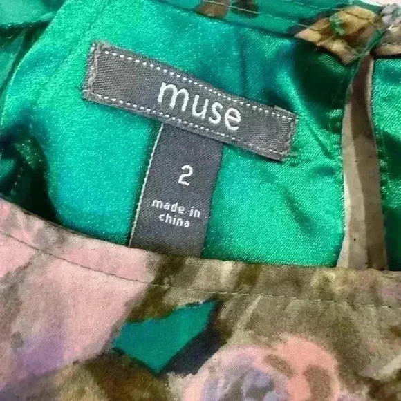 Muse Green Floral Dress Split Sleeves Size 2 - Picture 3 of 5